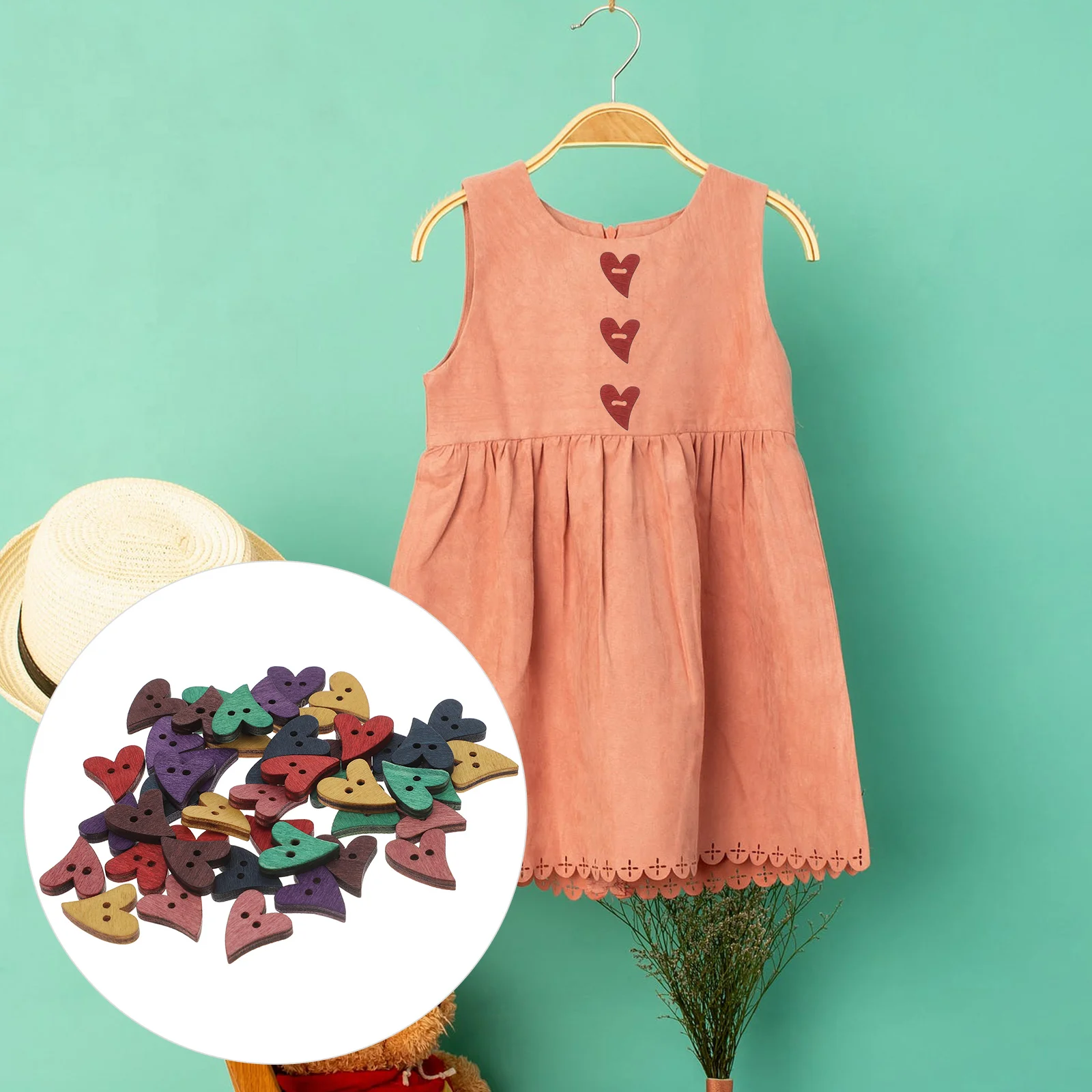 

100pcs Heart Buttons Cartoon Painting Round 2 Holes Sewing Buttons Clothes Buttons for DIY Scrapbooking Decor