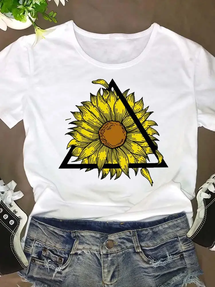 

Футболка женская летняя с геометрическим рисунком подсолнуха и коротким рукавом