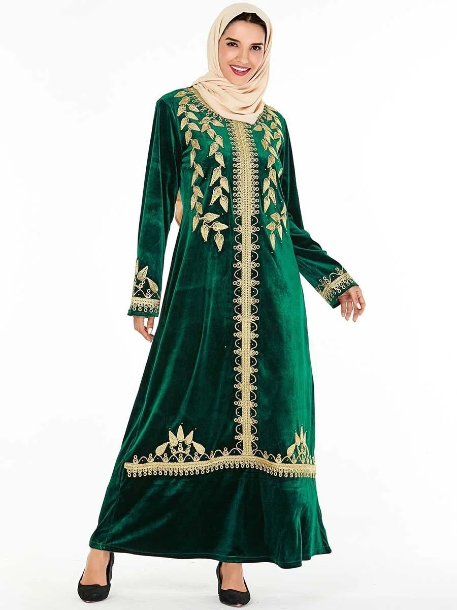 

Fashionable New Muslim Loose Women's Green Embroidered Arab Gold Velvet Long-sleeved Casual Dress (excluding Headscarf)