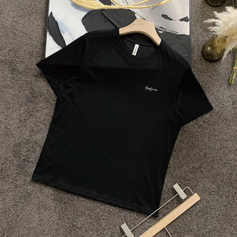 

Женская Спортивная футболка с коротким рукавом