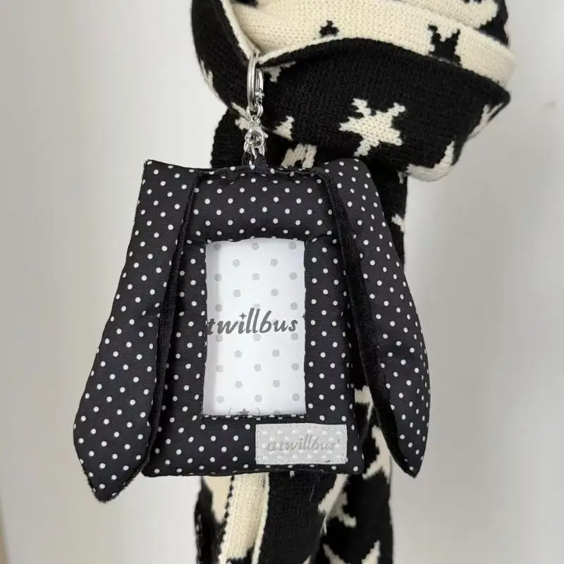 

Держатель для карт Y2K в горошек с ушками кролика 3 дюйма