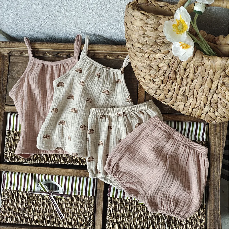 

2023 Toddler Summer Boy Girl Outfits New Wrinkle Strap Breathable Set Clothes For Children Korean Casual Breathable Clothes Set