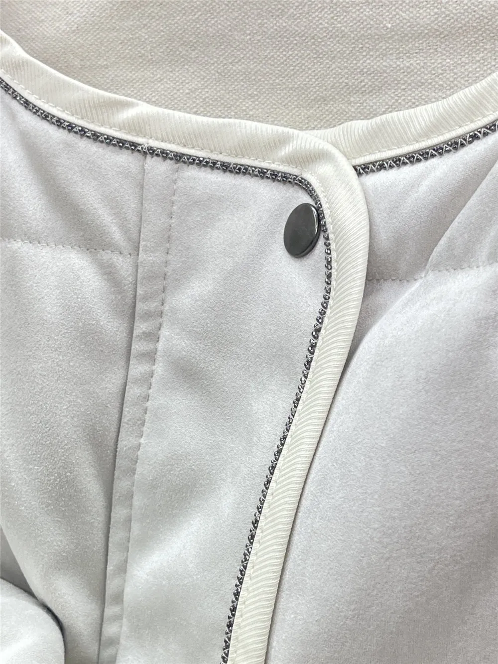 Зимний пуховый жилет женская однобортная куртка без рукавов с круглым вырезом и