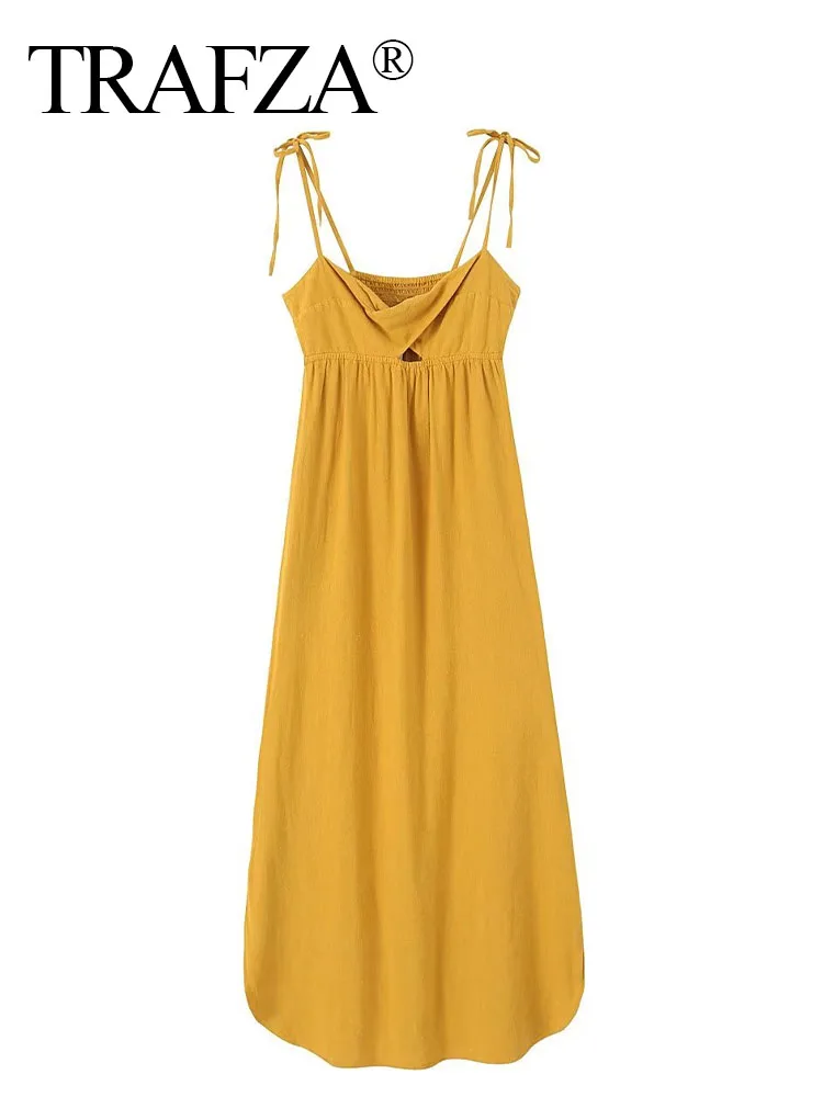 

Женское платье трапециевидной формы с квадратным вырезом и вырезами