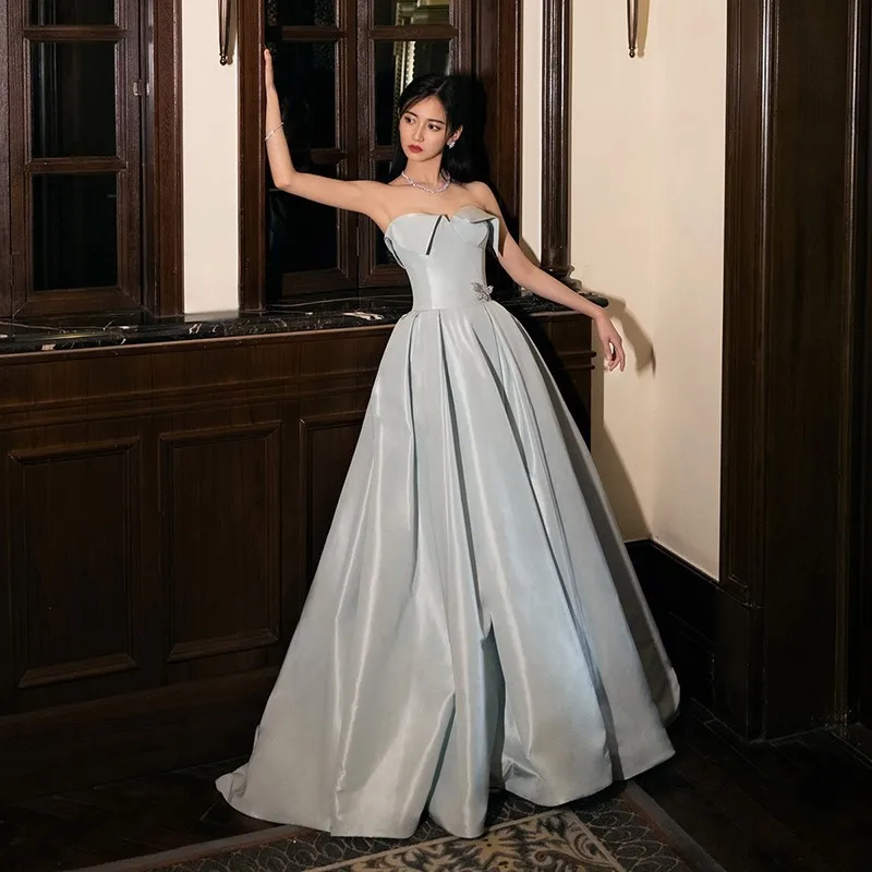 Элегантный телефон роскошная маленькая атмосфера узкий милый красивый