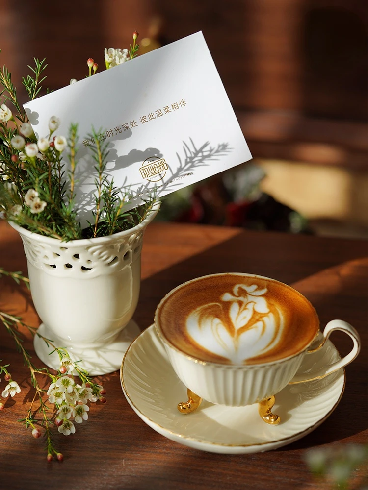 

Кофейная чашка высокого качества в европейском стиле маленькая Роскошная керамическая кофейная чашка в стиле ретро набор блюдец красивая ...