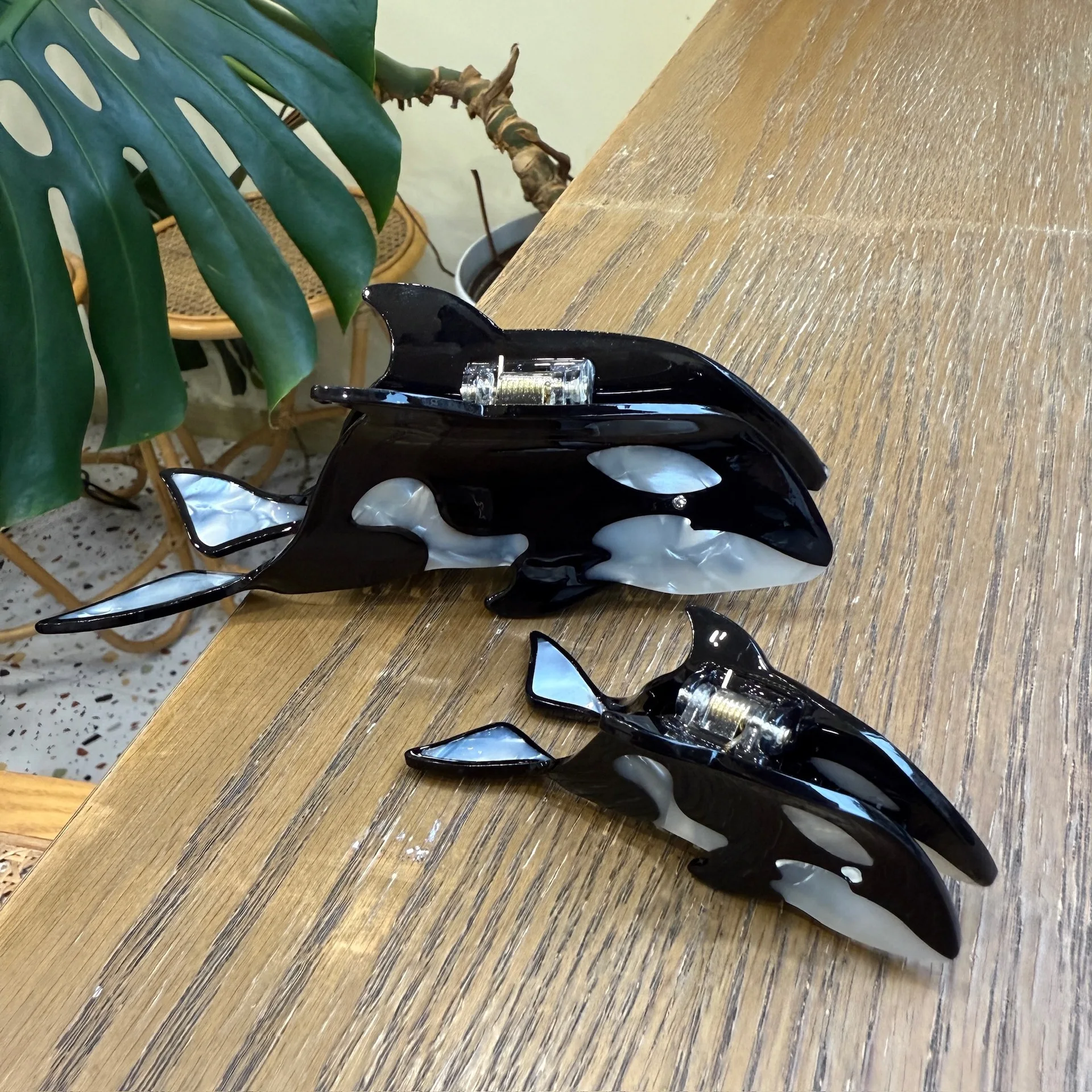 YHJ Rhinestone Orca коготь для волос изысканные животные экологически чистый материал