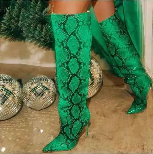 Женские осенние сапоги из змеиной кожи питона с острым носком