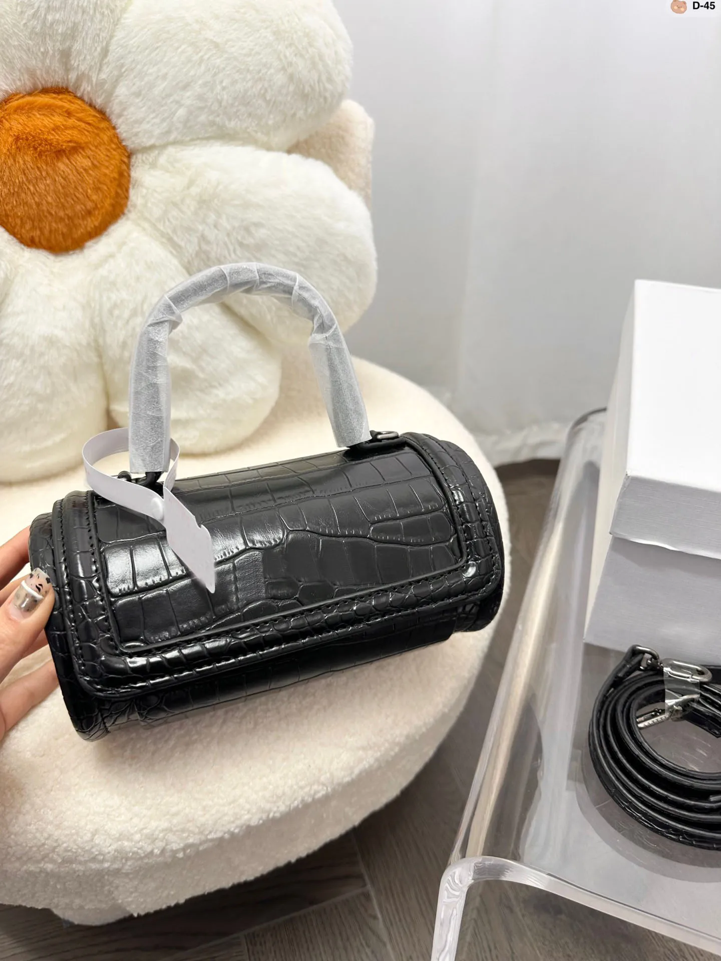 

2023 New Classic Fashion Crocodile Pattern Round Handbag Designer Senior Quality Leather Ladies Shoulder Glyphbing Bag