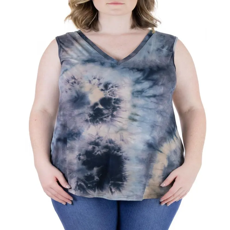 

Женский топ с закругленным подолом и V-образным вырезом