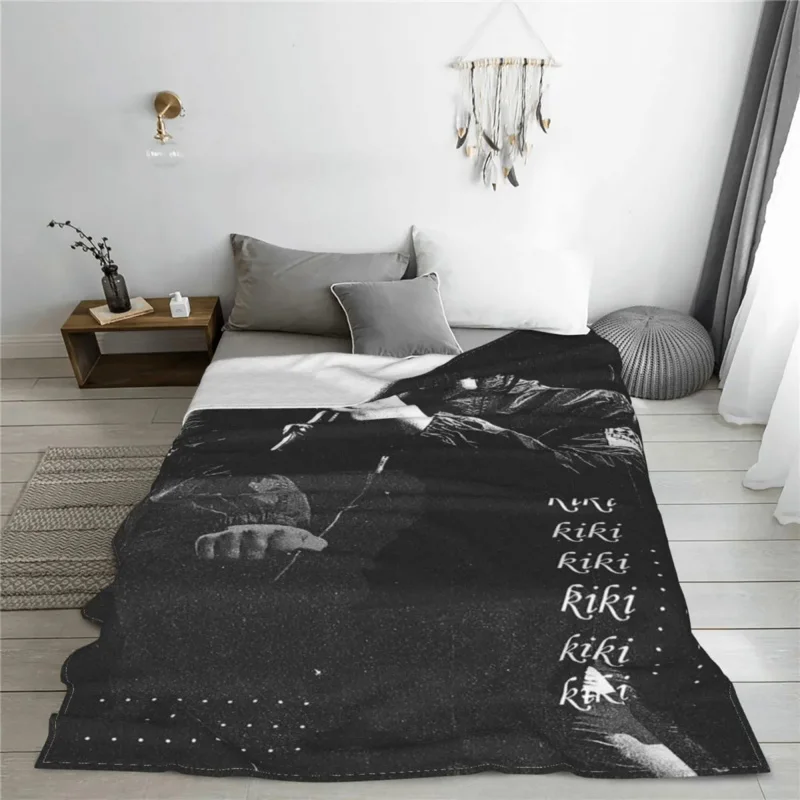 

Drake Blankets Flannel Autumn/Winter Singer Star Multi-function Warm Throw Blanket for Home Outdoor Bedspread