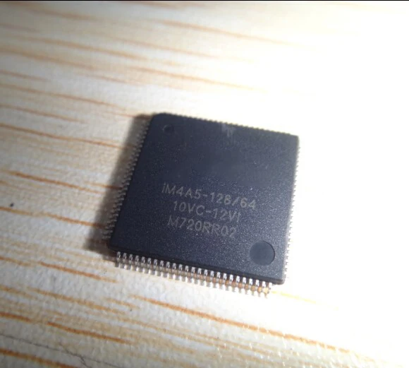 

Free shipping IC iM4A5-128/64-10VNC 10PCS
