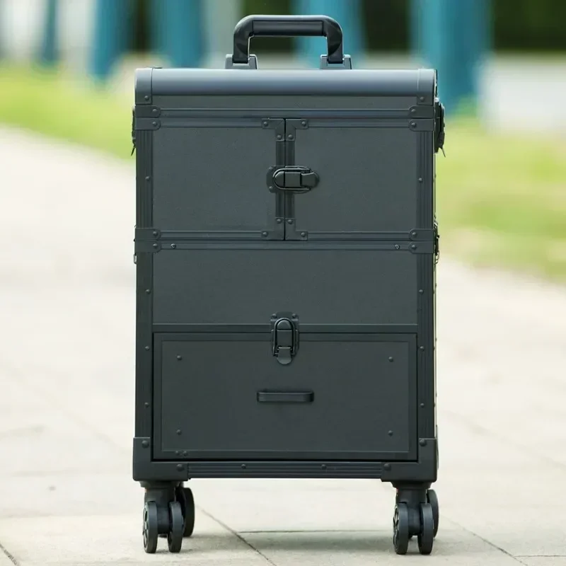 Большая вместимость из сплава