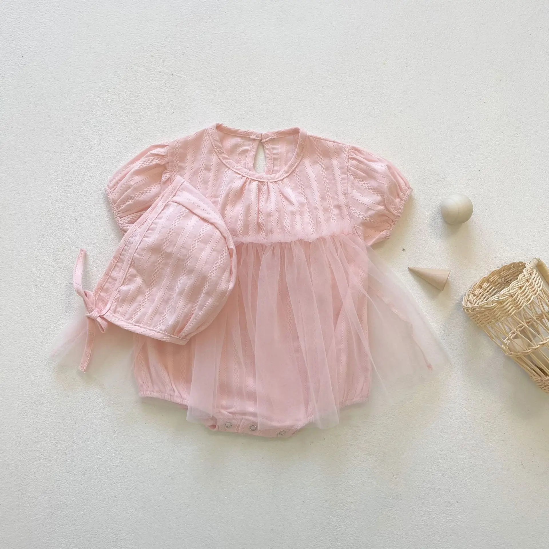 

Infant Baby Girls Gauze Romper Dress Sweet Pink Beige Kids Girls Cotton Playsuit And Hats Summer Short Sleeve Bodysuit Outfit