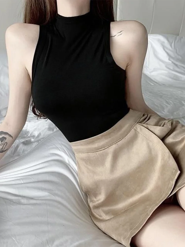 Майка женская однотонная с воротником-хомутом