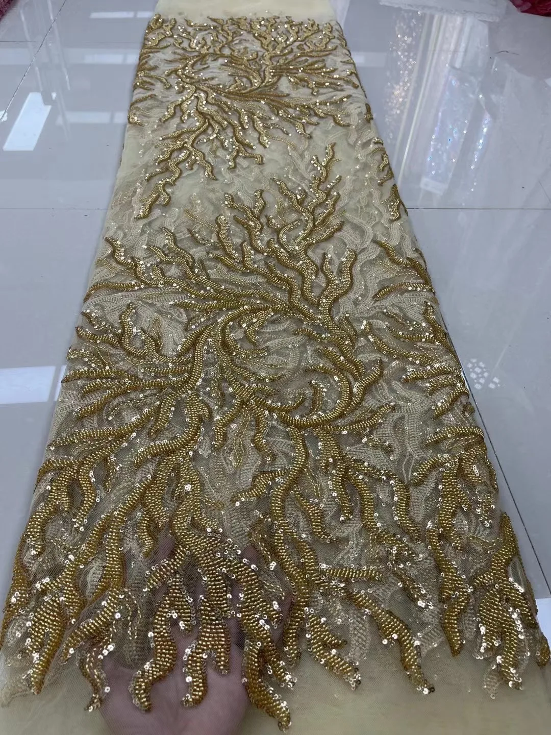 

Luxury Gorgeous Gold African Handmade Beads Laces Fabric Nigerian Sequins French Mesh Lace Fabrics Ghana Lace For Party Dress