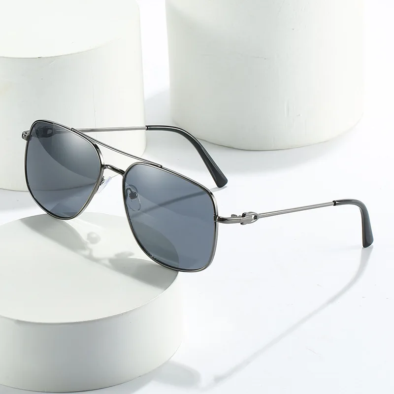 

Fashion Double-Bridge Cut-Edge Metal Sunglasses Luxury Brand Design Anti-ultraviolet UV400 Casual Sunglasses for Adult,Women,Men