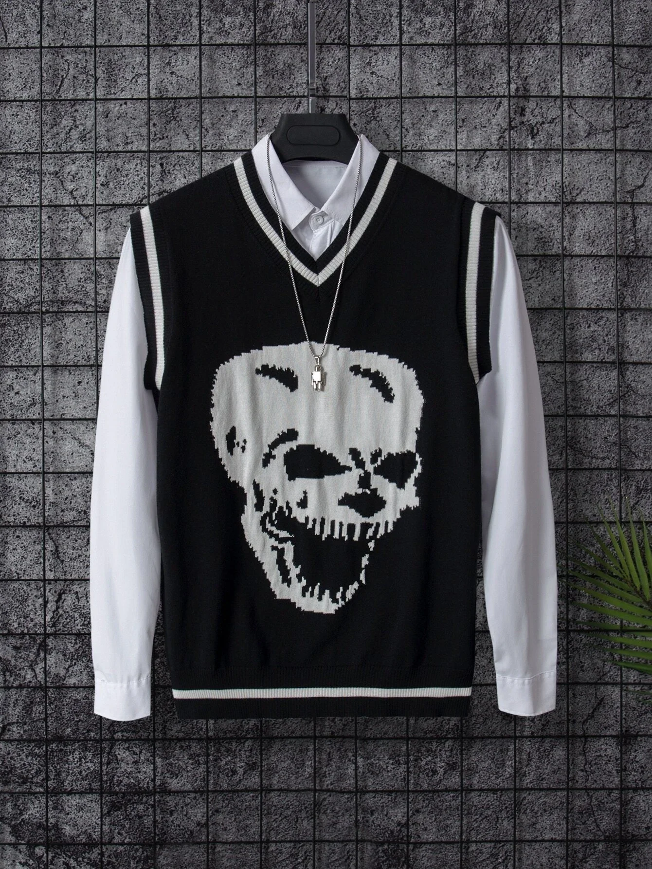 

New in Skull Pattern Striped Trim Sweater Vest Without Shirt trapstar y2k hoodies jacket sweater jeans cheap items with free shi