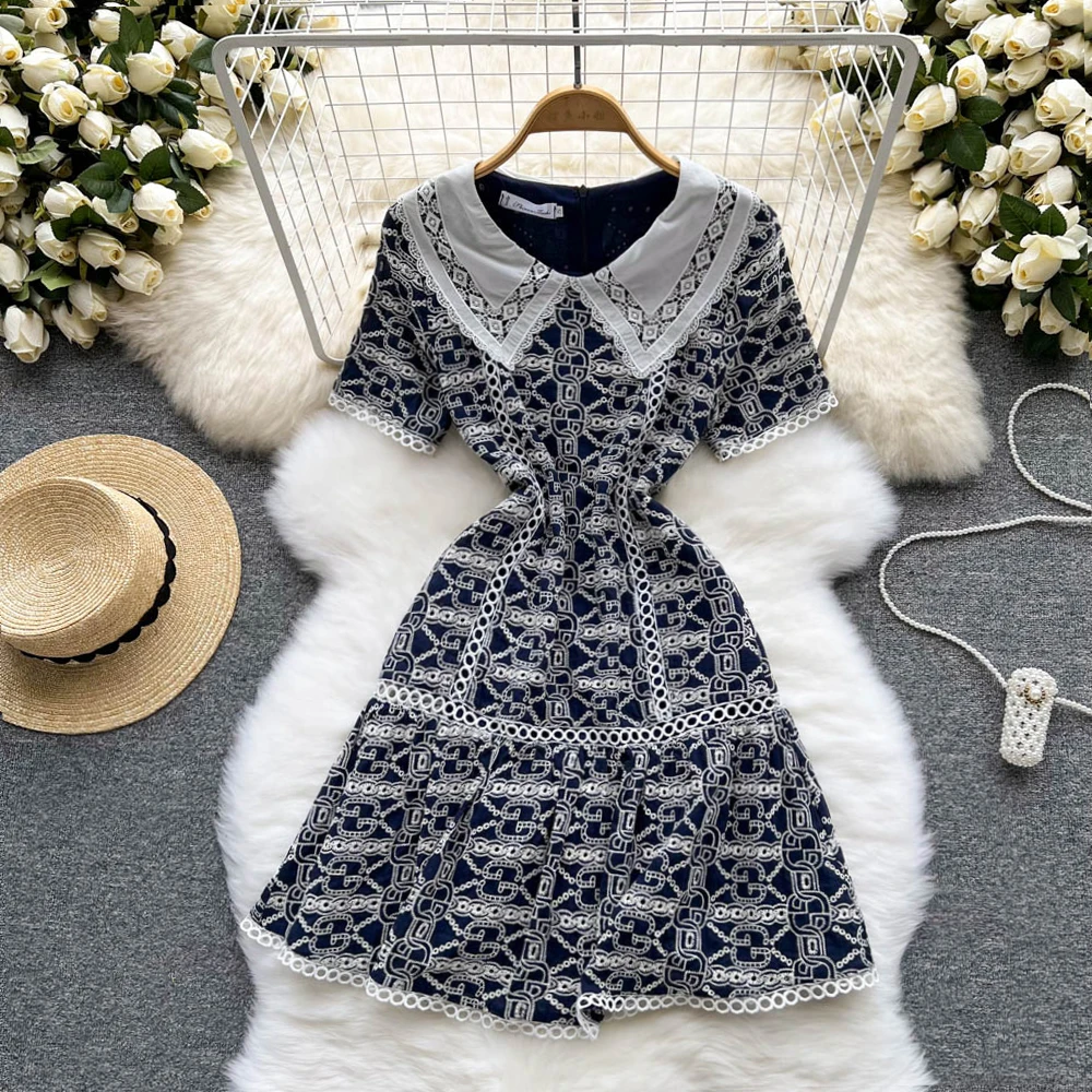 

New Court Style Retro Heavy Embroidery Age-defying Doll Collar Collision Splicing Dress