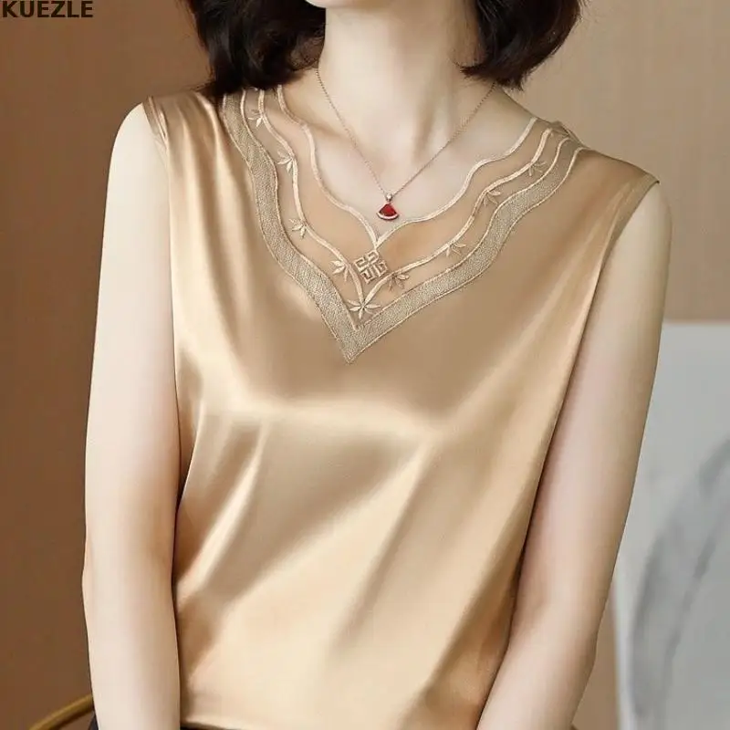 

2022 New Chiffon Tops Shirt Women Summer Loose Vest Satin Sleeveless Lace V-neck Top Office Lady Blouse M-4XL blusones de mujer