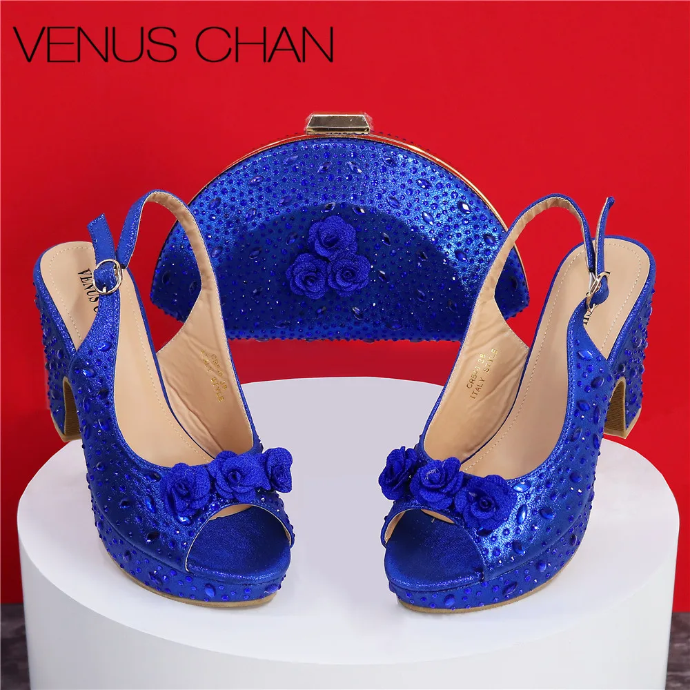 Женские туфли с открытым носком синего цвета 2024