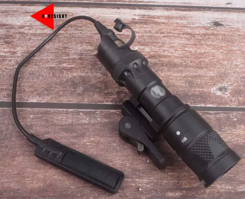 

Тактический выход света M323V, переключатель давления и светодиодный белый светильник и стробоскопический выход в соответствии с железная до...