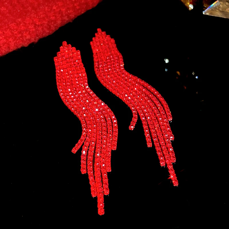 Серьги-гвоздики для женщин в ассортименте