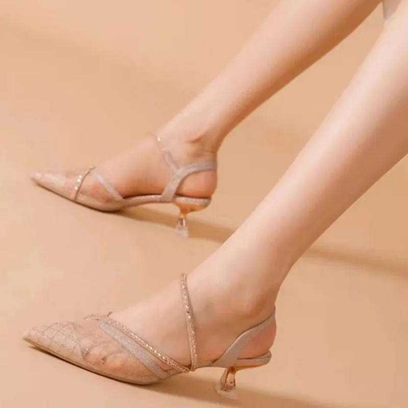 

Новинка 2023, роскошные женские туфли из сетчатого материала с кристаллами на высоком каблуке, привлекательные сандалии, летняя брендовая мо...