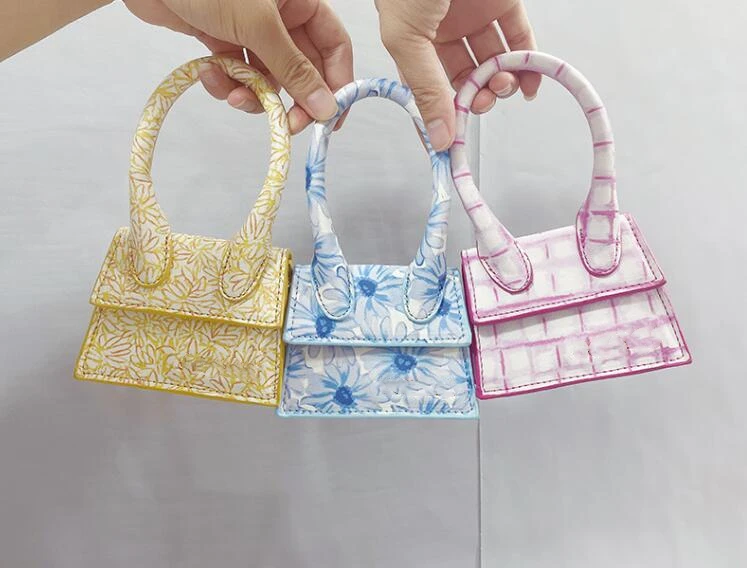 

2022 new European and American net red pink flowers messenger bag women's spring fashion brand handbags and wallet handbags