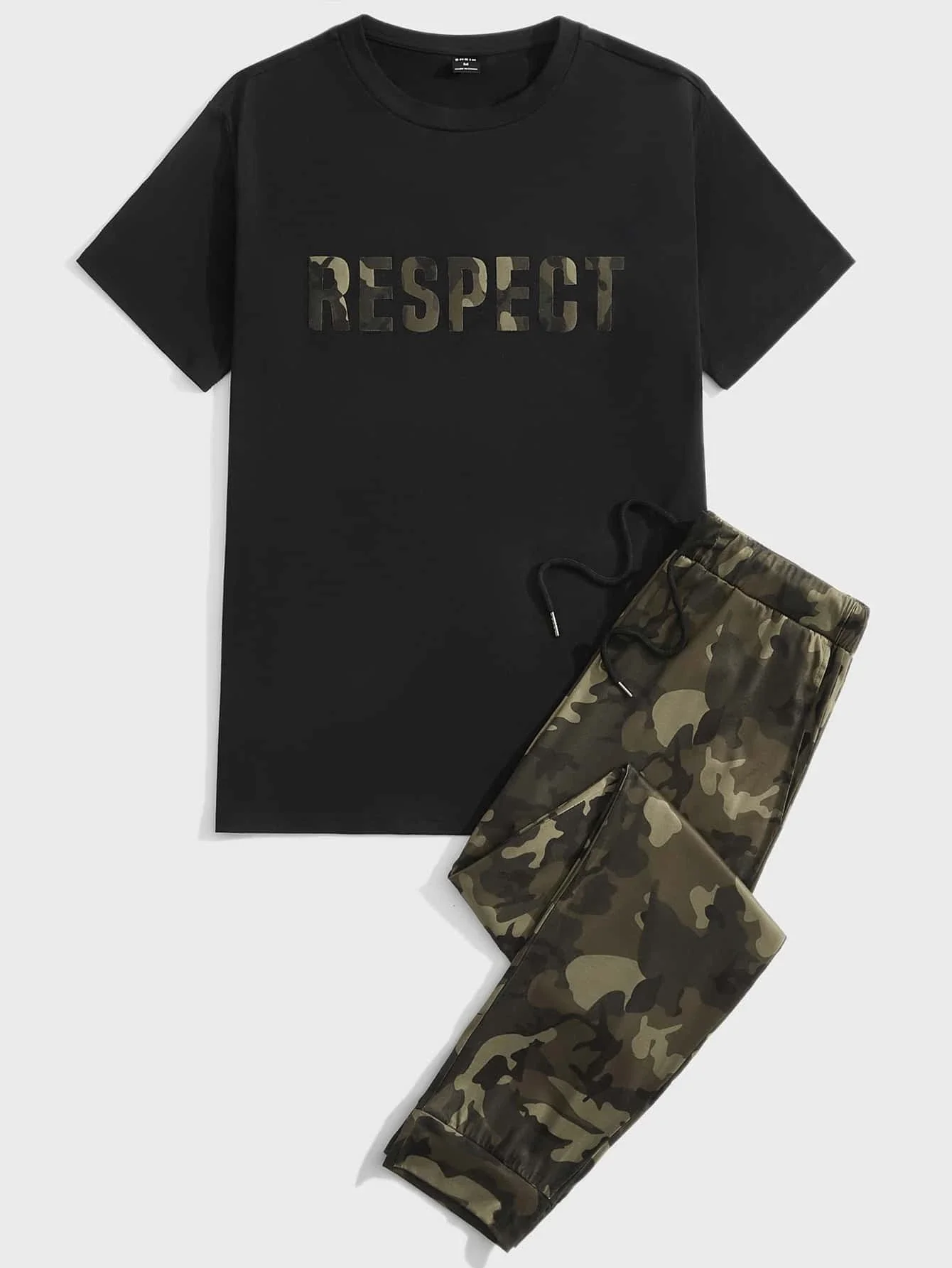 

Men Letter Graphic Top & Camo Pants Set