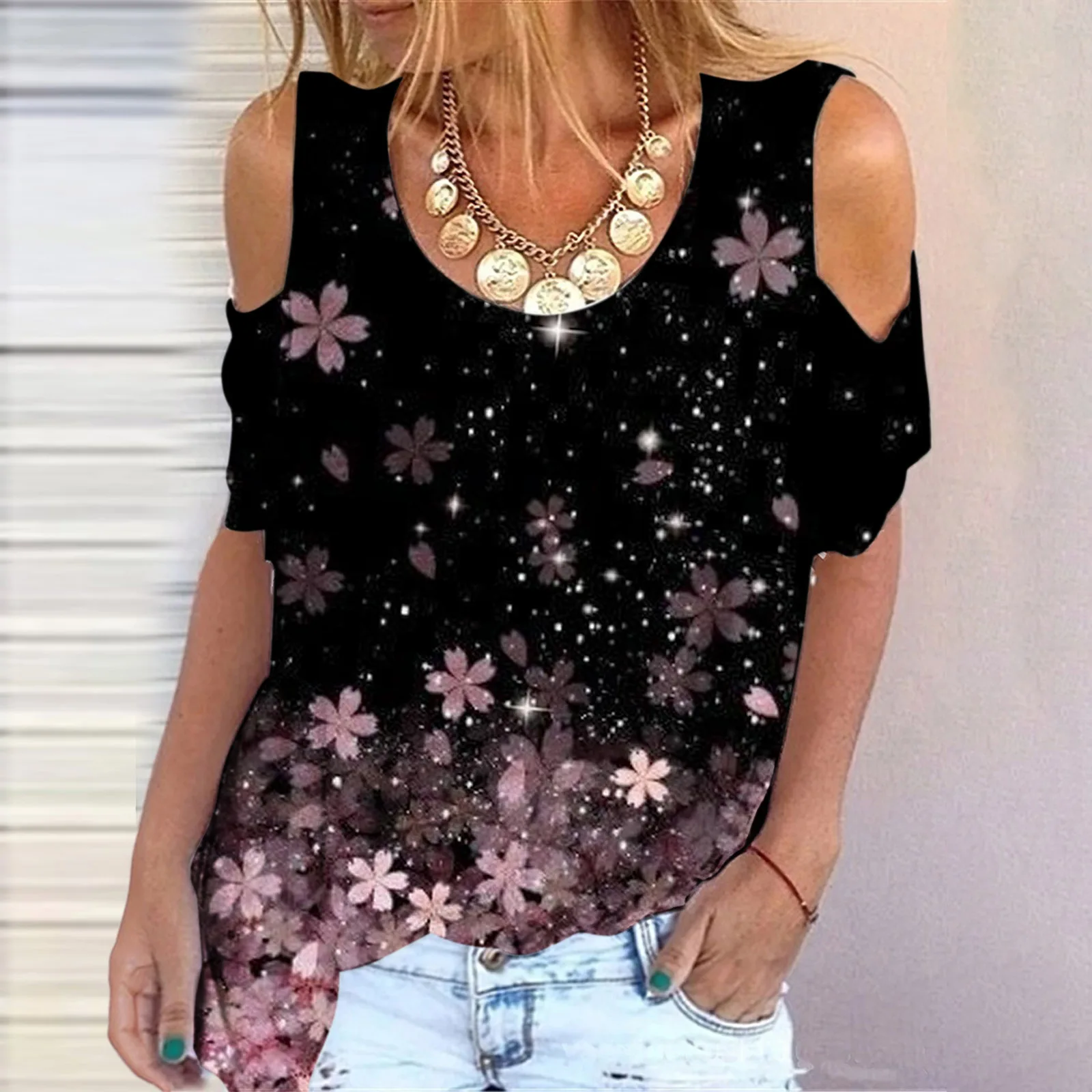 

Футболка женская с цветочным принтом, модная тенниска с открытыми плечами, топ с коротким рукавом, пикантная майка оверсайз, на лето