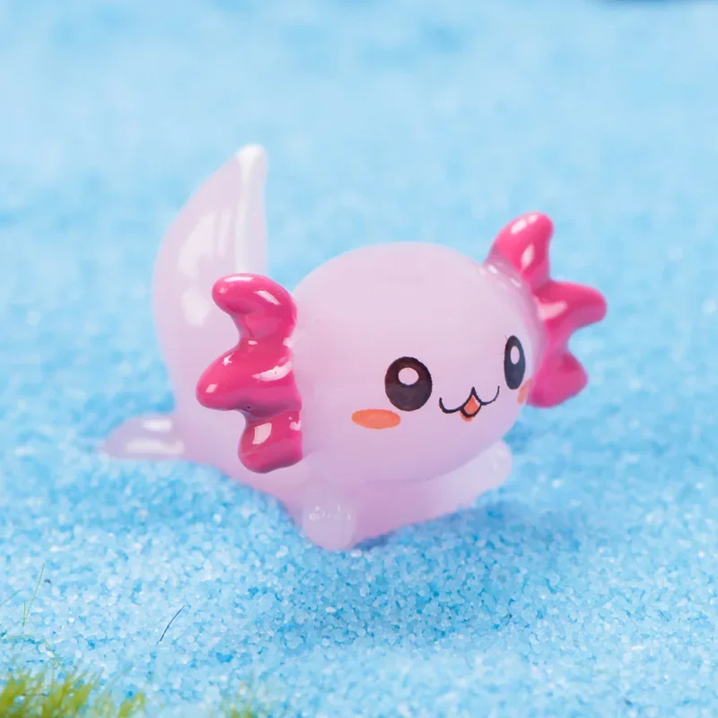 

Миниатюрные фигурки морских животных из канифоли