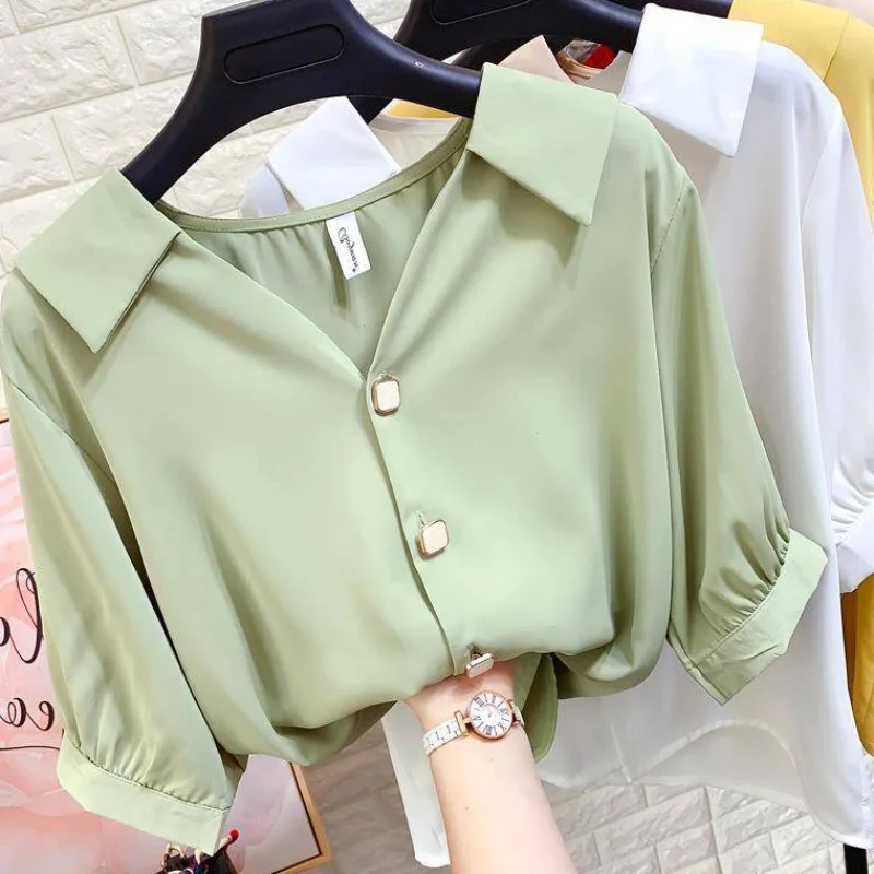 

2022 Summer Women's New Solid Color V-neck Single-breasted Shirts Women's New Chic Layered Shirts Short-sleeved Chiffon Tops