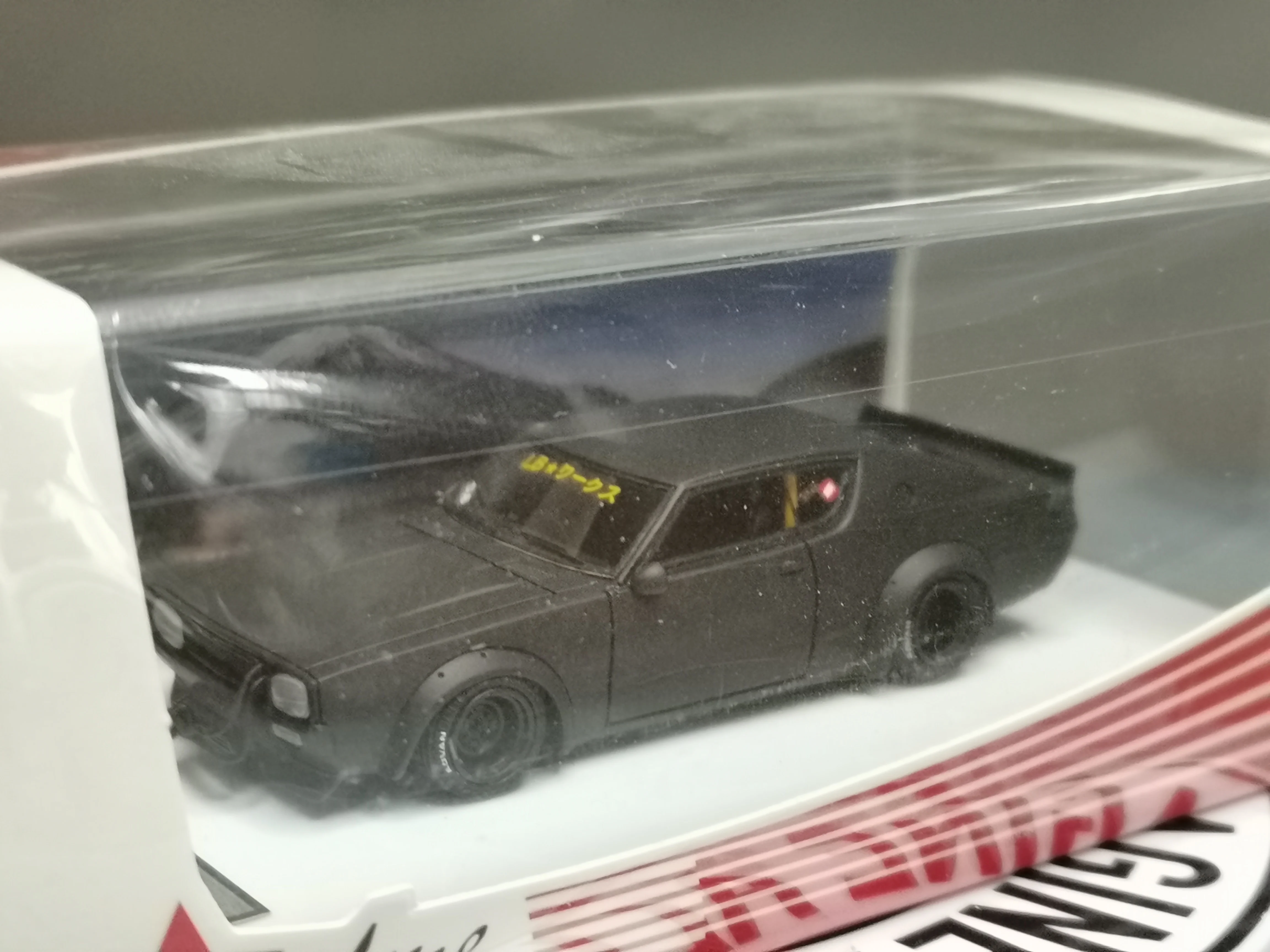 

Модель автомобиля Fuelme Skyline LBWK KPGC110, модель автомобиля из черной смолы ограниченный выпуск, хобби-игрушки, 1:64