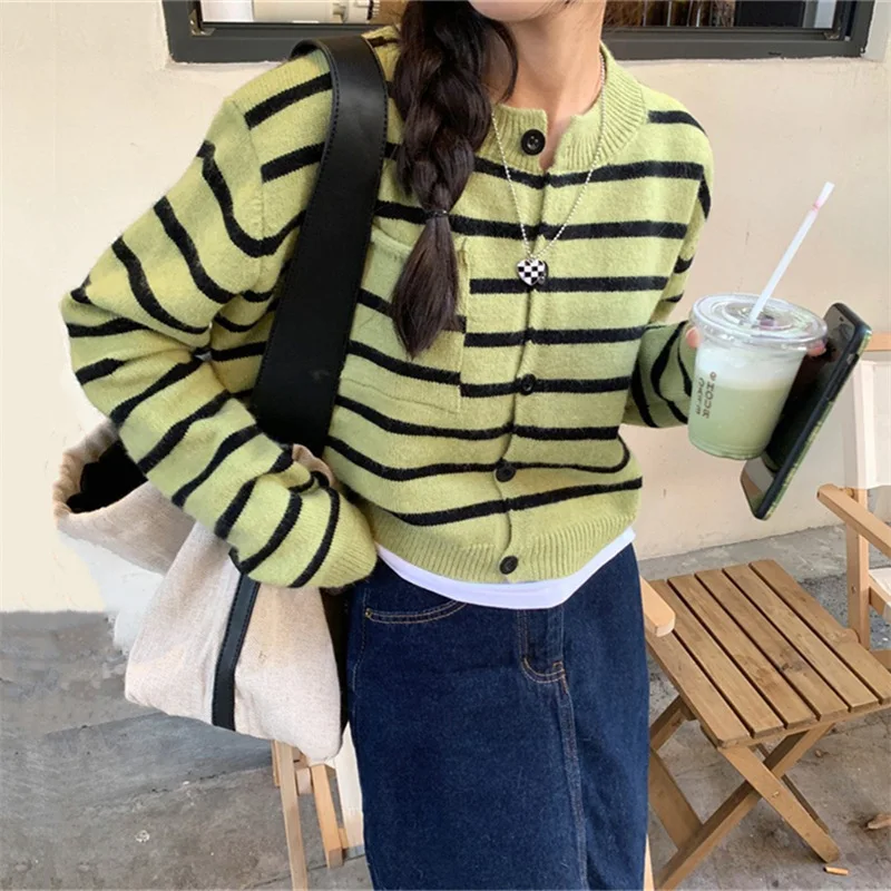 

Spring Autumn Korean Striped Sweater Short Coat Knitted Long Sleeve Casual O-Neck Cardigan for Women blusa de frio feminina