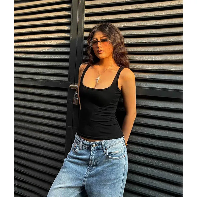 Женский топ с квадратным вырезом