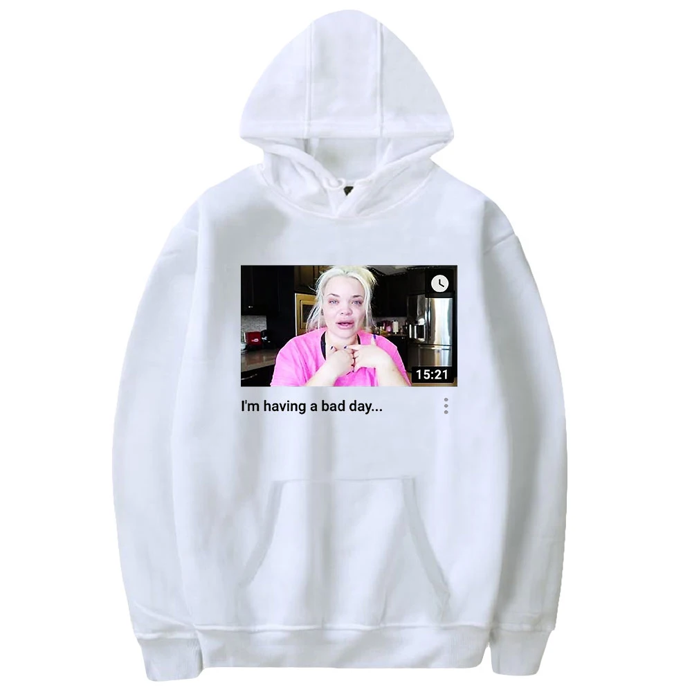 Рисунок 3 - Весенне-осенние толстовки Trisha Paytas