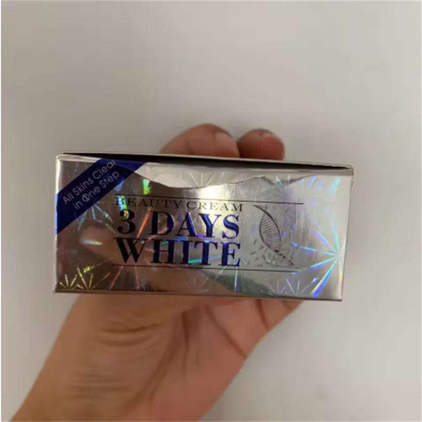 Фото Крем для лица с коллагеном IPCS 3 Days White, осветляющий и выравнивающий тон кожи, для гладкости кожи лица. №2