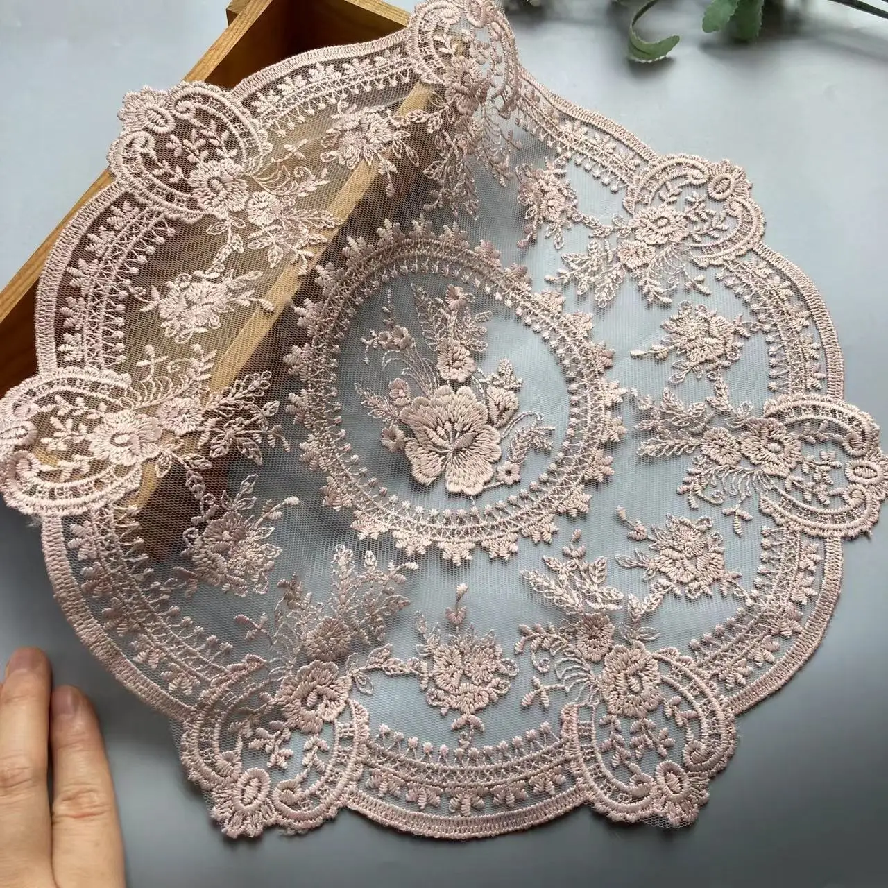 Кружевное цветочное украшение для дивана тканевое полотенце кровати отделка