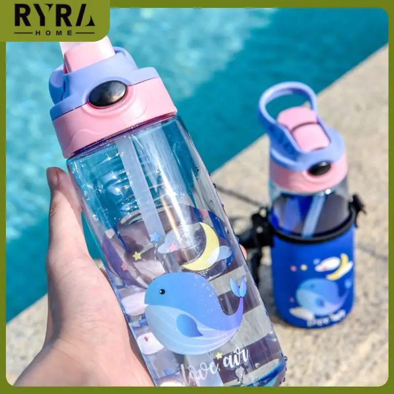 

550ml Water Bottle Large Duck Mouth Cup Portable High Value Sports Fitness Cup Kitchen Tools Plastic Plastic Cup With Straw