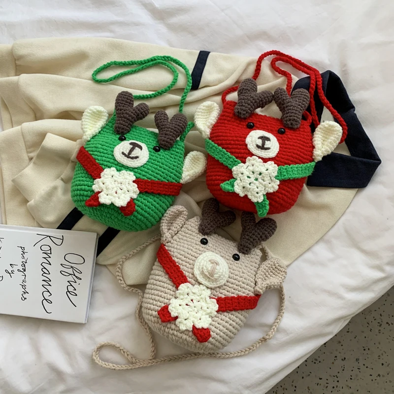 Милая маленькая круглая сумка бархатная плетеная на плечо женская простая