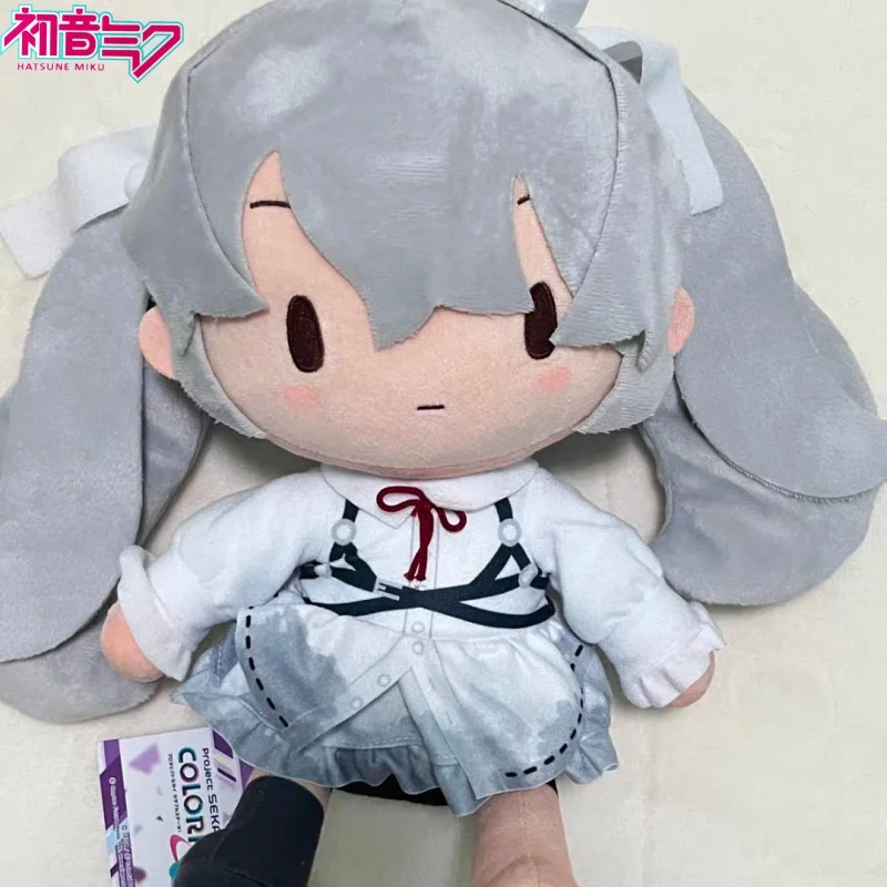 Фото В наличии Оригинальный SEGA Fuwa Petit Fufu 27 см Хацунэ Мику Красочная сцена Futami проект feat Белый лук L Плюшевая кукла Подарочная игрушка №1