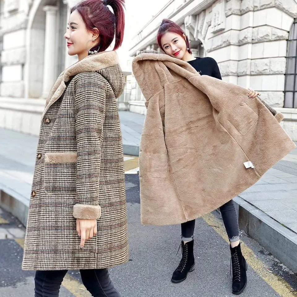 

2021 winter new women's plaid woolen fur one-piece plus velvet thickened warm mid-length hooded woolen coat woman parkas