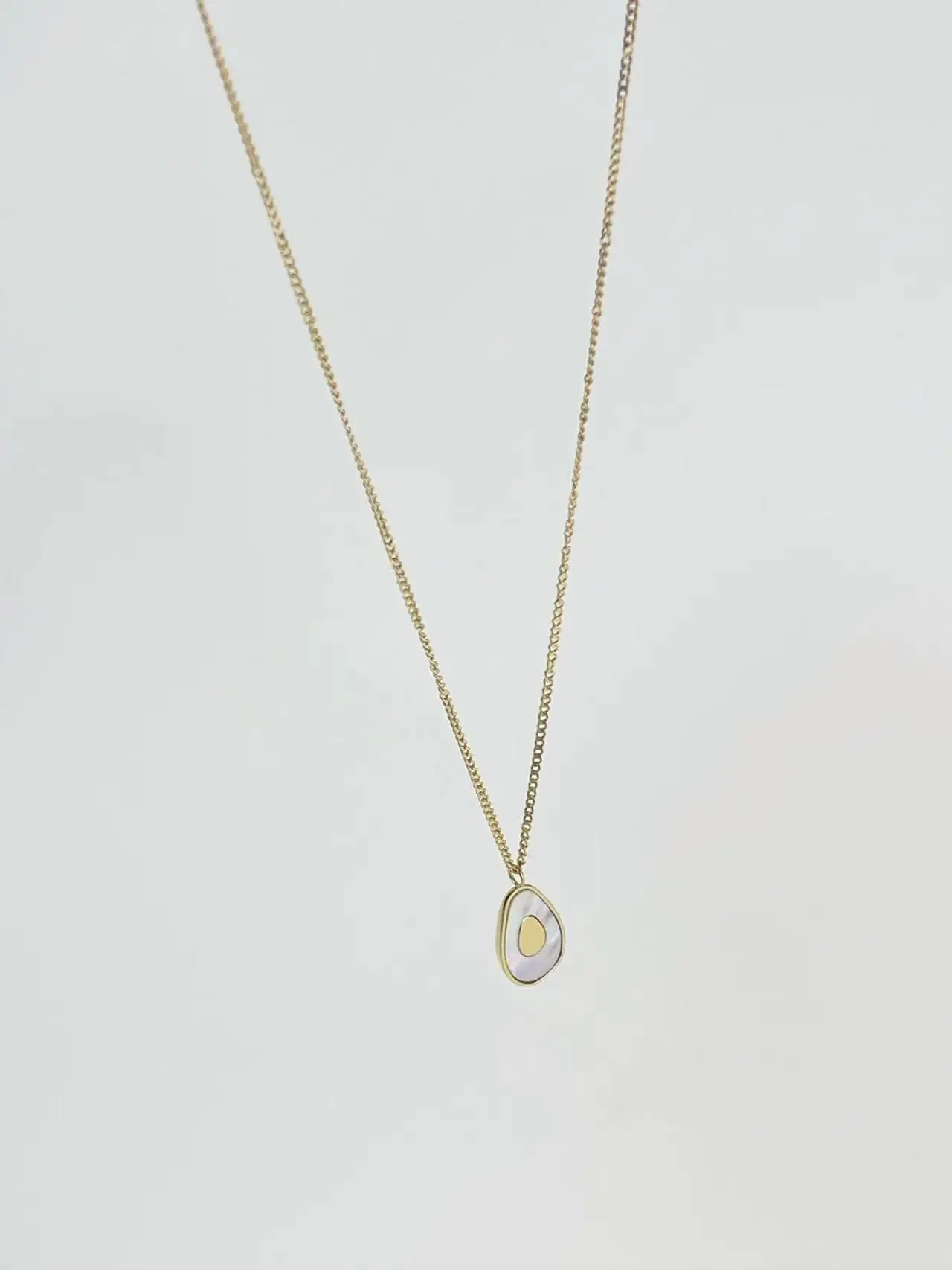 Женские серьги корейское колье Dongdaemun с надписью Love женственное универсальное