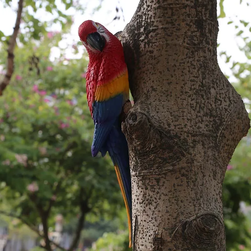 Наружная ручная роспись статуи попугаев из смолы красные желтые маленькие