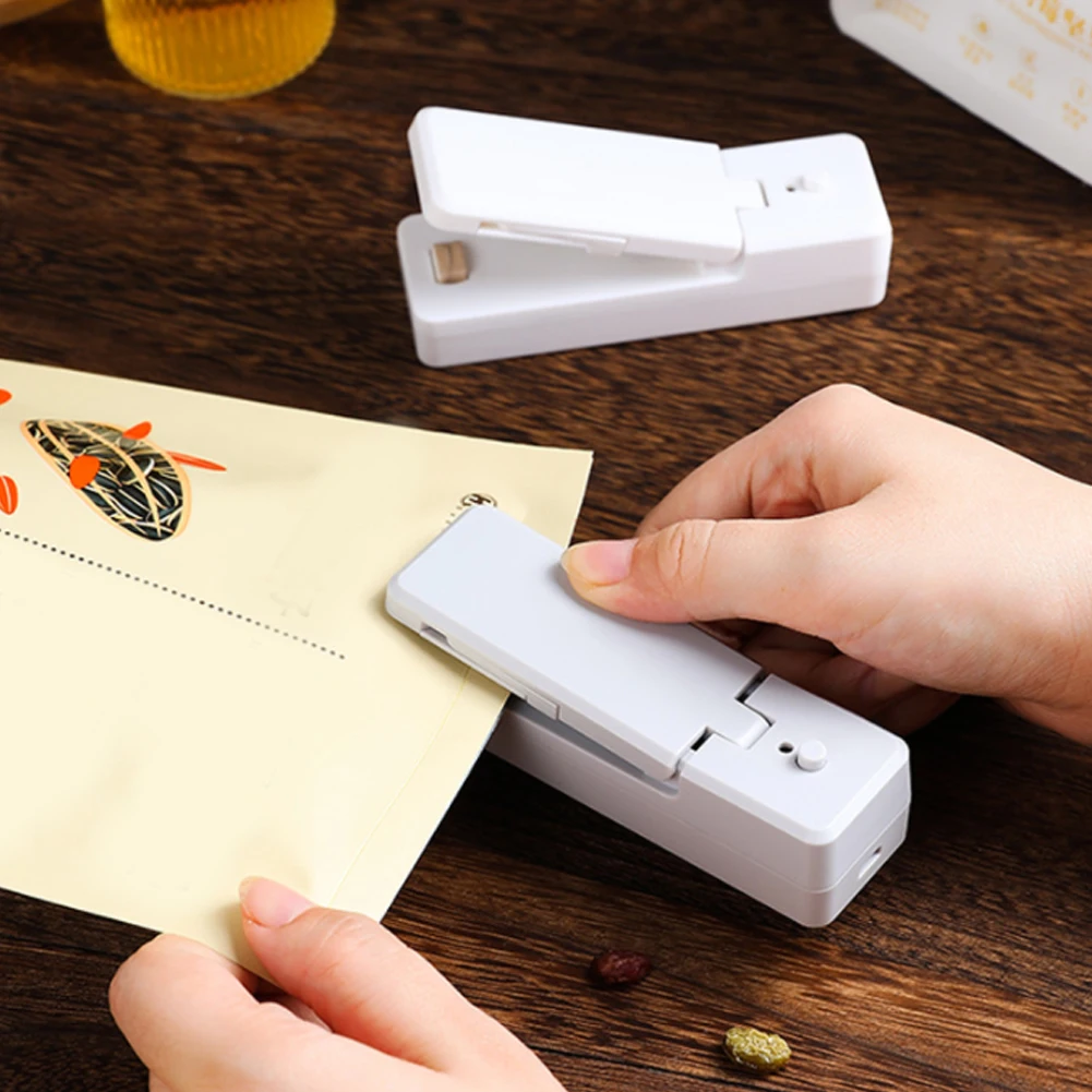

New 2 In 1 Mini Bag Sealer & Cutter Portable Handheld USB Charging Sealing Machine Sealed Food Snacks Kitchen Gadgets