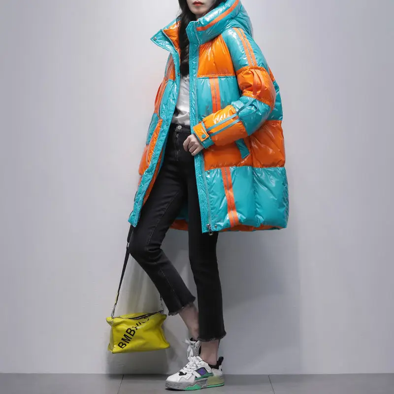 

Женский длинный пуховик с капюшоном, теплый блестящий пуховик на белом утином пуху в стиле пэчворк, E454, зима 2023