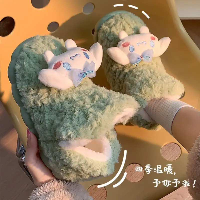 

Sanrio Cinnamoroll Kuromi Women Non Slip Shoes Warm Plush Winter Shoes Soft Female Indoor Slippers with Fur Boots Wholesale