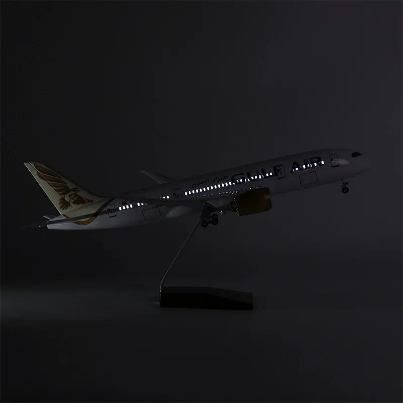 2024 New 1/130 Scale Gulf Air B787 Airline Airplane Diecast Resin Model Dreamliner Aircraft Plane Collection Decoration Gifts