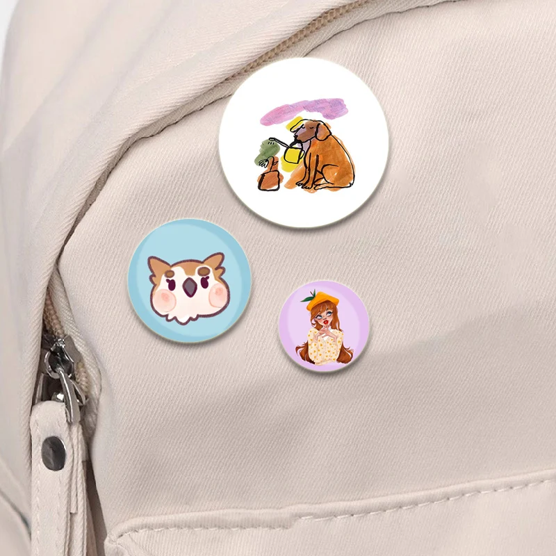 Брошь ручной работы в виде Солнца и Луны